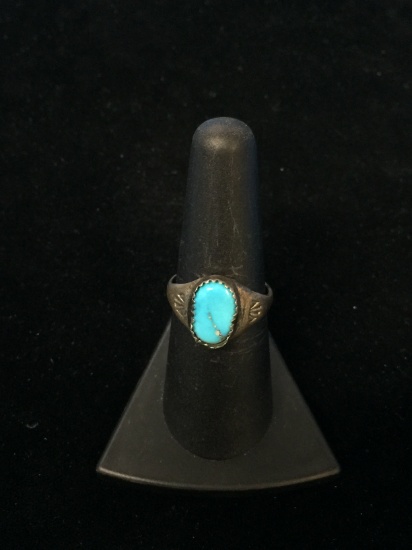 Old Pawn Native Sterling Silver & Turquoise Ring - Size 7.25