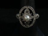 Sterling Silver & Pearl Ring - Size 7.5