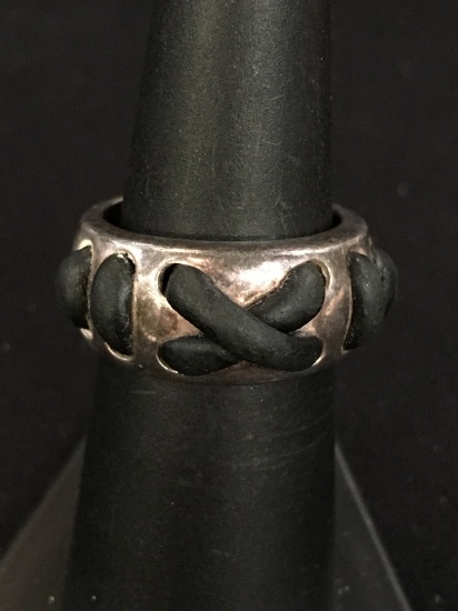 Ornate Sterling Silver Ring w/ Leather Detail - Size 6.75