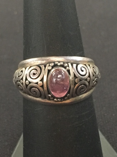 Vintage Scroll Motif Ring Band w/ Amethyst Cabachon Center - Size 6.75