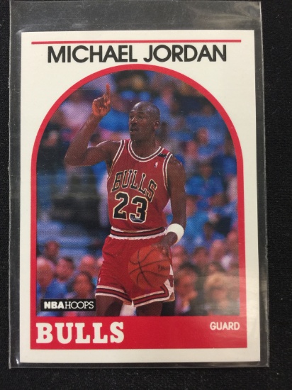 1989-90 Hoops #200 Michael Jordan Bulls Basketball Card