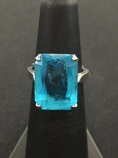 Amazing Blue Gemstone Sterling Silver Cocktail Ring - Size 5