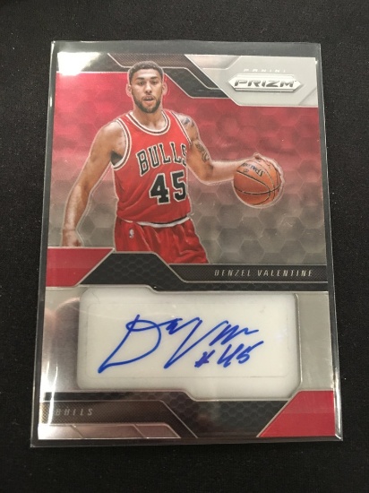 2016-17 Panini Prizm Denzel Valentine Bulls Rookie Autograph Basketball Card