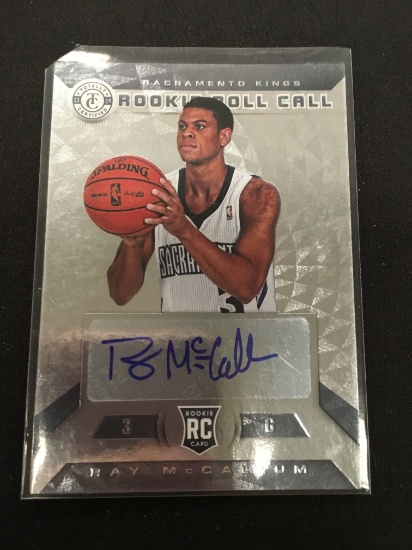 2013-14 Totally Certified Ray McCallum Kings Rookie Autograph Basketball Card