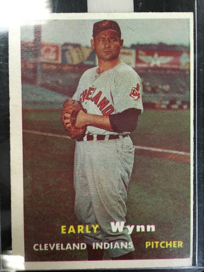1957 Topps #40 Early Wynn Indians Vintage Card