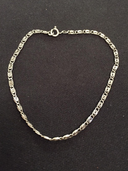 Petite Sterling Silver Swirled Curb Link 8" Bracelet