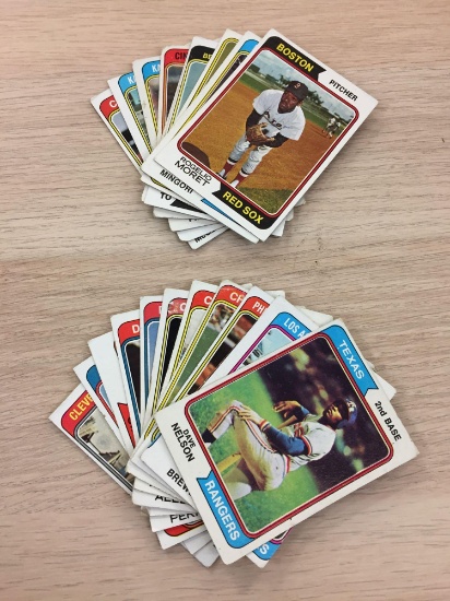 20 Card Lot of 1974 Topps Baseball Vintage Cards