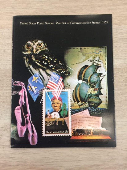 Amazing Vintage United States Postal Service Mini Set of Commemorative Stamps 1978