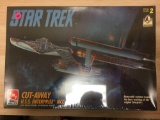 Star Trek Cut-Away U.S.S. Enterprise NCC-1701 Scale Model Kit Skill Level 2 (Facory Sealed)