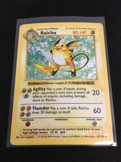 Pokemon Raichu Shadowless Base Set Holofoil Rare Card 14/102