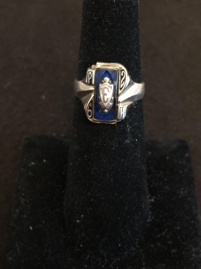 Mother of Pearl Inlay & Created Blue Sapphire Accented 10Kt Gold 1962 Class Ring