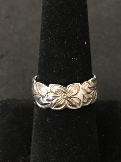SF Designed 7mm Wide Hand-Carved Flower Blossom Motif Sterling Silver Eternity Ring Band - Size 8.5