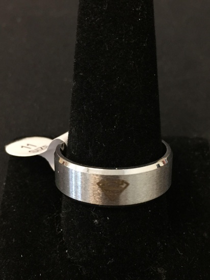 New! Brushed Finished 8mm Wide Stainless Steel Titanium Superman Motif Ring Band - Size 11 - SRP $49