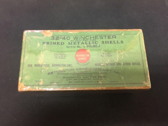 Amazing Antique .32-40 Winchester Primed Metallic Shells Ammunition Box (empty) -