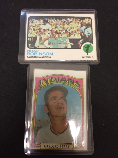 2 Card Lot of Vintage Topps Baseball Cards - 1972 Gaylord Perry & 1973 Frank Robinson
