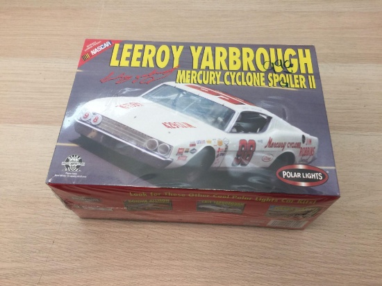 Polar Lights Nascar Officially Licensed Leeroy Yarborough Mercury Cyclone Spoiler II 1/25 Model Kit,