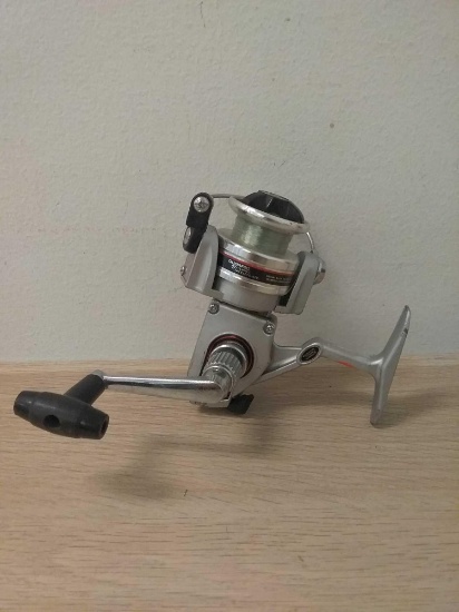 Olympic 910 Vintage Spinning Fishing Reel