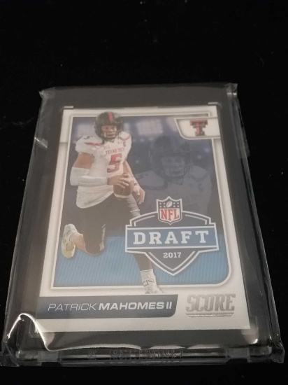2017 Panini Score NFL Draft Patrick Mahomes Rookie Football Card