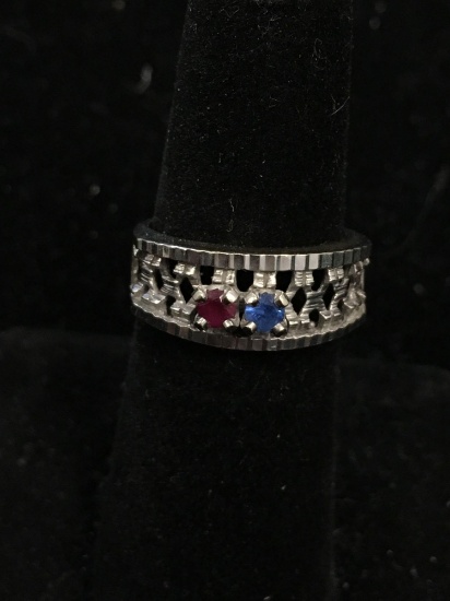 Carved Lattice Design 8mm Wide Tapered 10Kt White Gold Ring Band w/ Blue & Red Gems - Size 5.5- 3.7