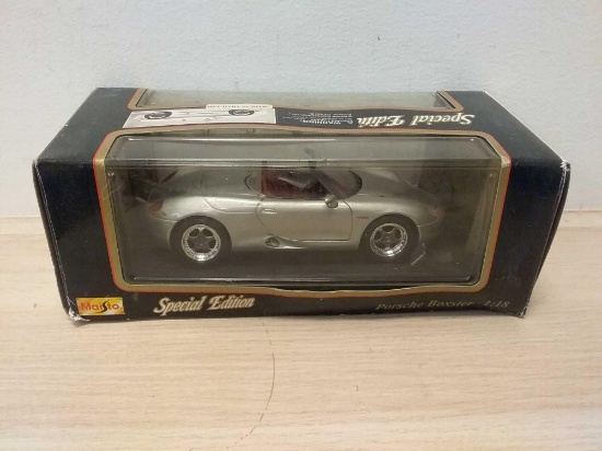 Maisto 1:18 Die-Cast Model Car - Porsche Boxster