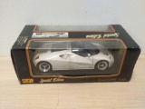 Maisto 1:18 Die-Cast Model Car - Ford GT90