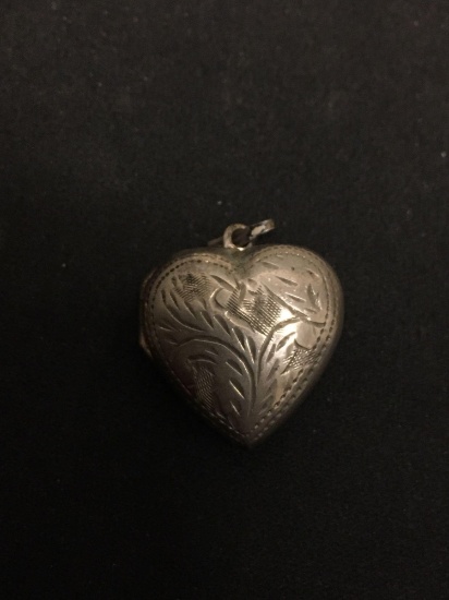Filigree Engraving Decorated 20x20mm Sterling Silver Heart Locket Pendant