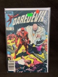 Daredevil #212 Comic Book from Amazing Collection C