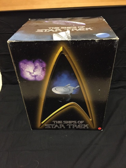 The Ships of Star Trek USS Enterprise Sculpted by Gren Aronowitz & Ron Mendell in Original Box