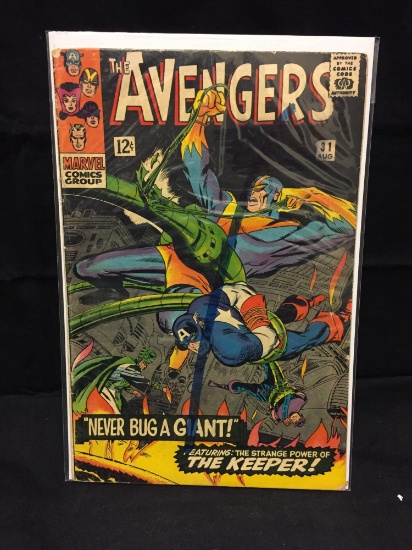 The Avengers #31 Comic Book from Estate Collection