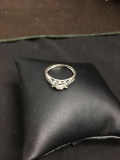 10K White Gold & AMAZING Diamond Lined Ring Size 6.25 - 2.4 Grams