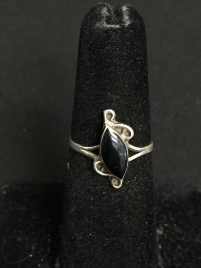 Marquise Shaped 10x5mm Onyx Cabochon Center Filigree Decorated Old Pawn Mexico Sterling Silver Ring