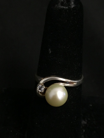 Round 7.5mm White Pearl Center w/ Round CZ Accent Electroplated Gold Bypass Sterling Silver Ring