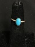 Oval 8x5mm Turquoise Cabochon Center Old Pawn Native American Sterling Silver Ring Band