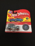 Vintage Hot Wheels Collectible Metal Car by Mattel with Matching Collector's Button #5707 Paddy