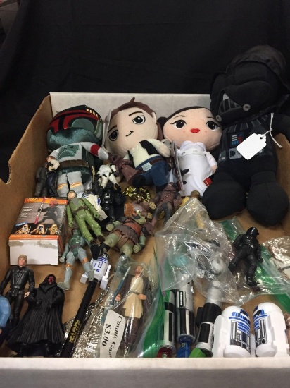 Extremely Cool Lot of STAR WARS Plush/Action Figures, Key Chains, Toys, Etc