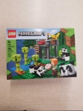 LEGO Minecraft 204 pcs 21158 New in Box