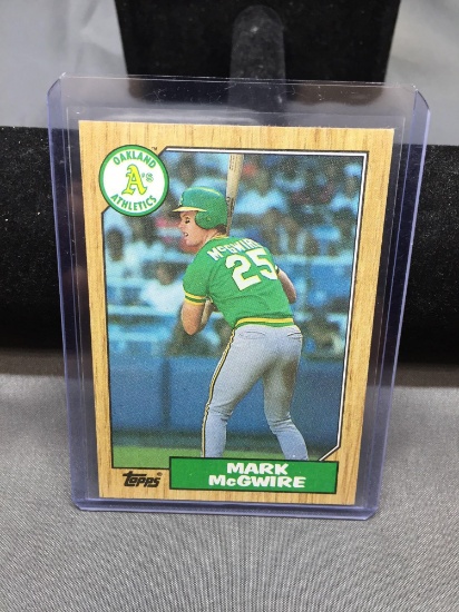 1987 Topps #366 MARK MCGWIRE A's ROOKIE Baseball Card