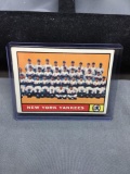 1961 Topps #228 NEW YORK YANKEES Team Card Vintage Baseball Card