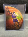 1998-99 Metal Universe Planet Metal SHAQUILLE O'NEAL Lakers Insert Basketball Card