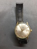 Croton Designer Round 32mm 10Kt Rolled Gold Bezel Watch w/ Broken Leather Strap Serial Number 6E-S-B