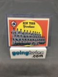 1959 Topps #510 NEW YORK YANKEES TEAM CARD Vintage Baseball Card