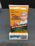 Factory Sealed 2000 FLEER TRADITION Football 10 Card Hobby Pack - Tom Brady Rookie?