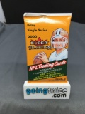 Factory Sealed 2000 FLEER TRADITION Football 10 Card Hobby Pack - Tom Brady Rookie?