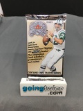 Factory Sealed 2000 Fleer GREATS OF THE GAME Football 5 Card Hobby Pack