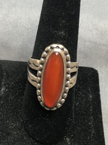 Oval 21x8mm Carnelian Onyx Cabochon Center Bead Ball Detailed Split Shank Sterling Silver Ring Band