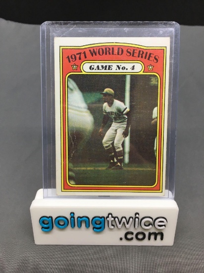 1972 Topps Baseball #226 ROBERTO CLEMENTE 1971 World Series Game No 4 Trading Card