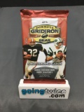 Factory Sealed 2009 Donruss Gridiron Gear Football 5 Card Pack