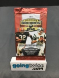 Factory Sealed 2009 Donruss Gridiron Gear Football 5 Card Pack