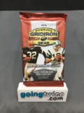 Factory Sealed 2009 Donruss Gridiron Gear Football 5 Card Pack