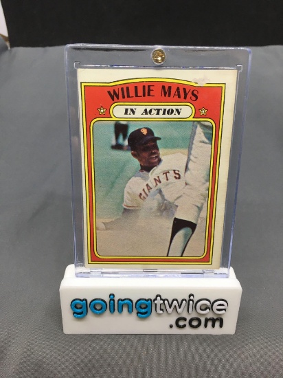 1972 Topps Baseball #50 WILLIE MAYS In Action San Francisco Giants Vintage Trading Card